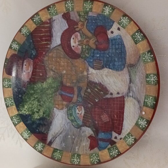 Ceramic plates with Christmas pictures on. Set of 4 - Picture 3 of 9
